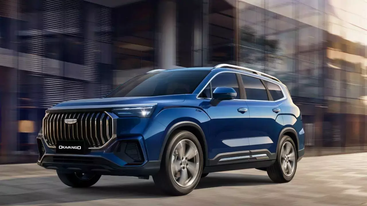 Белорусские дилеры снизили цену 7-местного Geely Okavango до 95 тыс. белорусских рублей