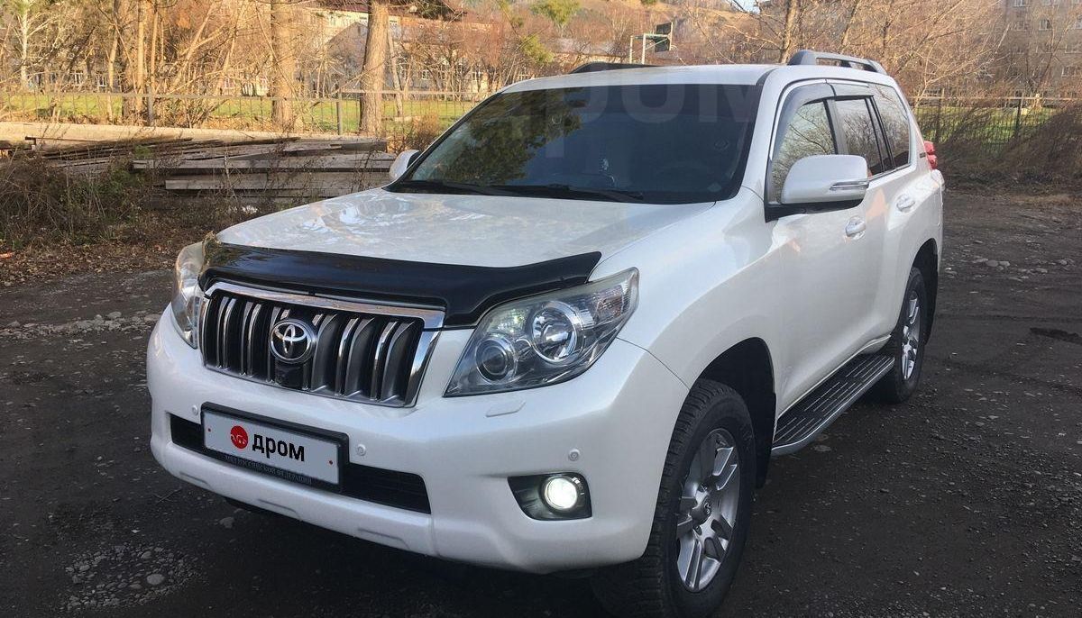 В Россию привезли новый пикап Toyota Land Cruiser 79: цена – 9,6 млн рублей