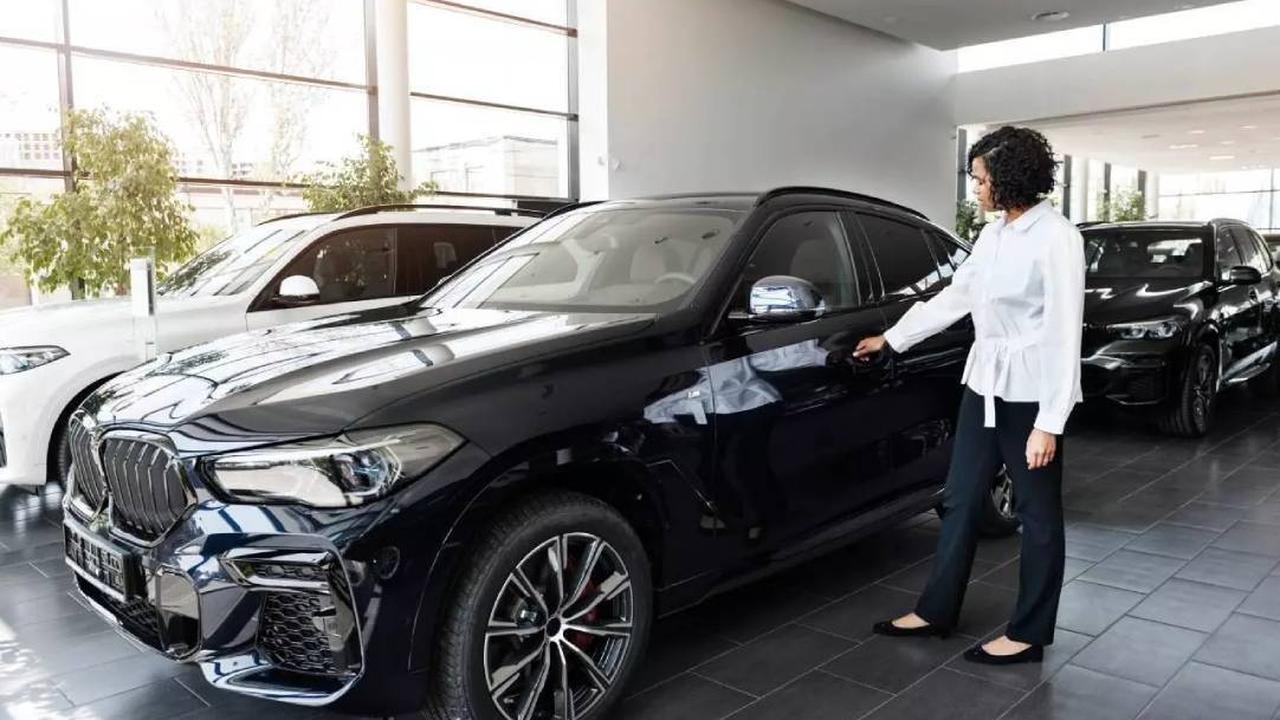 Доля России на мировом авторынке снова просела до 1,2%: продажи машин за полгода снизились на 26%