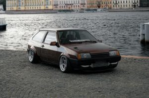 Выставленная на классифайде тюнинг-Lada 2108 оценена владельцем в 115 млн рублей