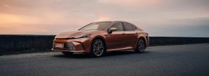 Toyota закрепилась в российском топ-10: 636 проданных машин за неделю, 77% — из Китая