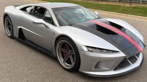 На аукционе Cars & Bids выставлен крайне редкий гиперкар Falcon F7 — сделан всего семь экземпляров