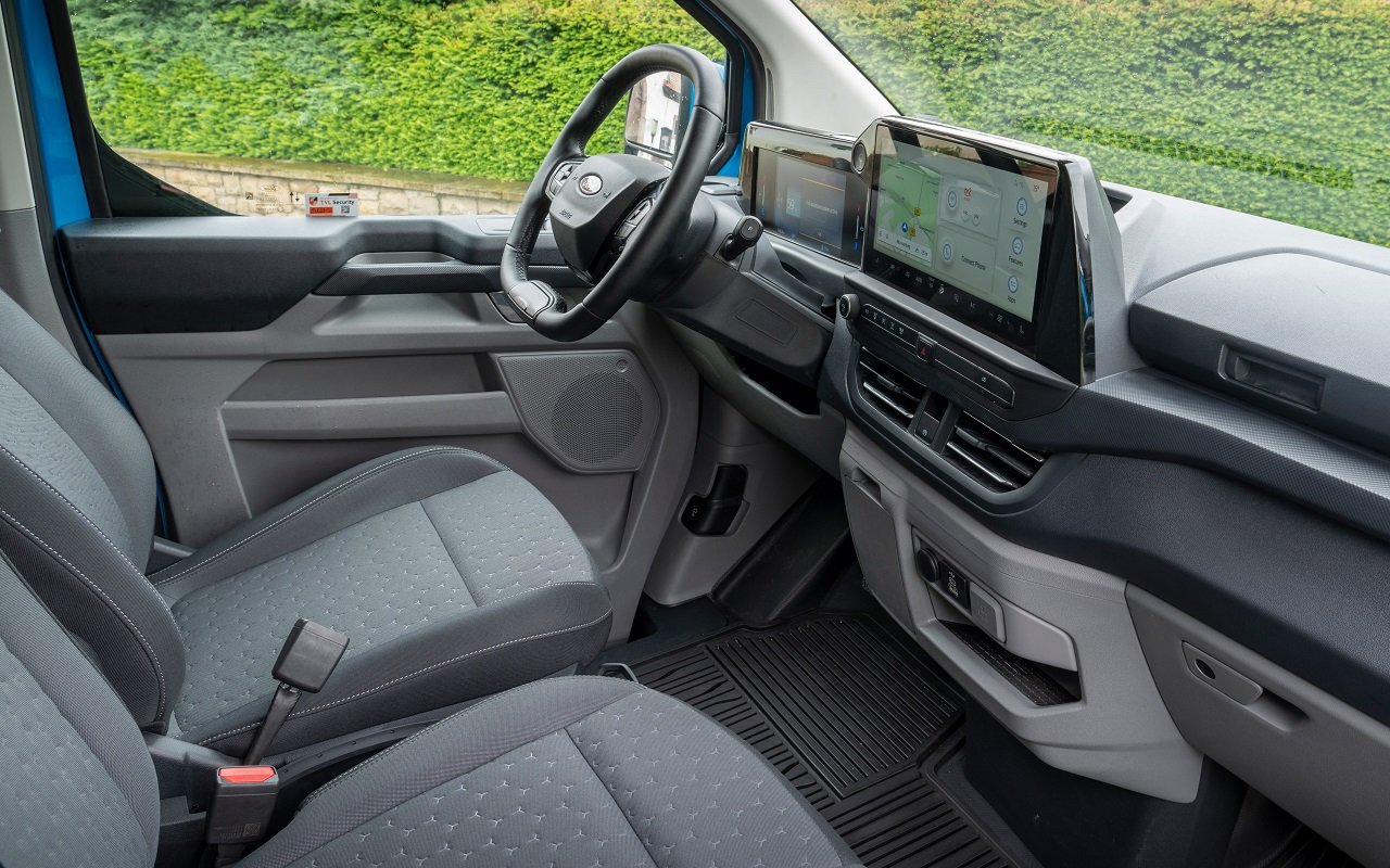 Новый Ford Transit Custom 2025 вышел на российский рынок — от 6,47 млн рублей