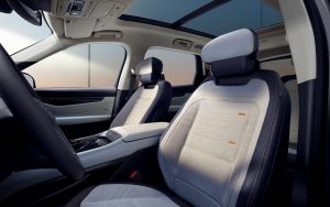 Первый Ford Edge 2025 появился в продаже в Тольятти: семиместный кроссовер оценён в 6,7 млн рублей