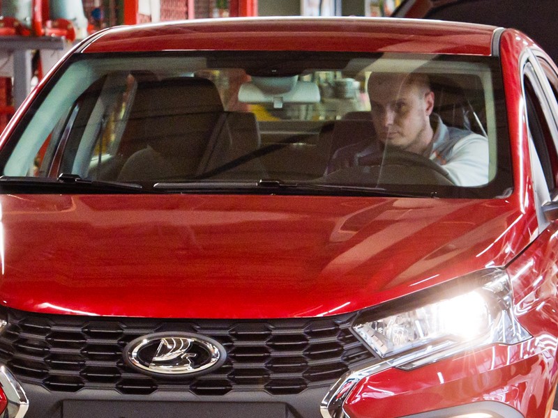 Сравнение Lada Iskra и Dacia Logan: российская новинка оказалась доступнее румынского родственника