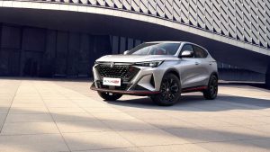Changan официально привезёт в Россию кроссовер X5 Plus с тремя экранами уже этой осенью