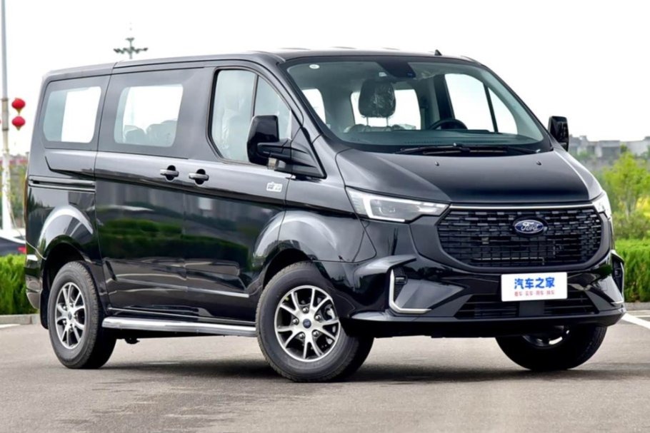 Ford Transit Custom вернулся на российский рынок: дилеры выставили цены от 6,5 млн рублей