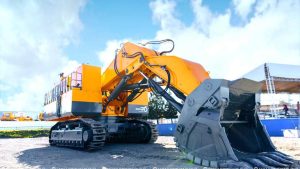 БелАЗ вывел на испытания первый 214-тонный экскаватор BELAZ BX20012 с 12-кубовым ковшом
