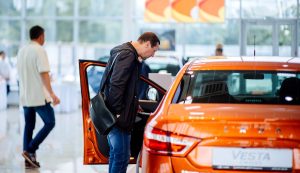 Средняя ставка по автокредитам на новые машины в России опустилась до 9,9% годовых