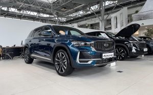 Сэкономить миллион или потерять гарантию: что ждёт покупателей «серых» Geely Monjaro в России