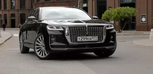 Hongqi снизила цены на седан H9 и минивэн HQ9 в России на 4,4–16 %: экономия до 912,5 тыс. рублей
