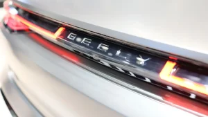 Geely Galaxy A7 официально представлен в Китае: 2100 км хода и цена от 81,8 тыс. юаней