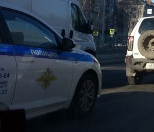 С 1 сентября за непропуск машины с проблесковым маячком водителей будут штрафовать до 10 тысяч или лишать прав на год