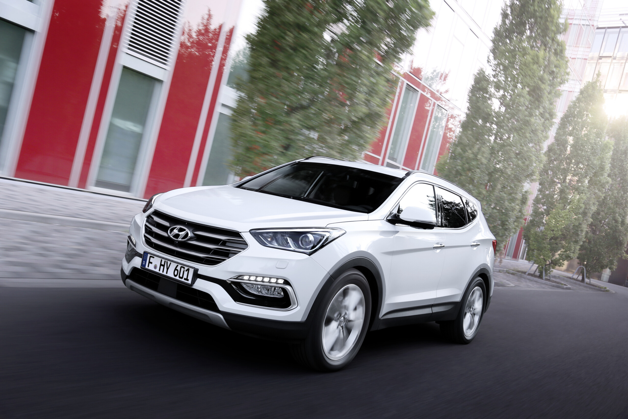 Hyundai Santa Fe, Kia Rio и Hyundai Solaris уходят за два дня: исследование назвало самые ликвидные автомобили с пробегом в России