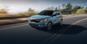 Kia Seltos снова доступен в России: новый кроссовер можно заказать от 1,75 млн рублей