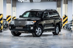 Toyota подтверждает: из-за санкций возвращаться на российский рынок пока не будет