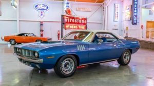 В подвале обнаружен уникальный Plymouth Hemi ’Cuda 1971 года с заводским 426 Hemi