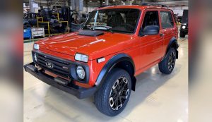 Lada Niva Sport впервые вышла на конвейер в красно-оранжевом цвете