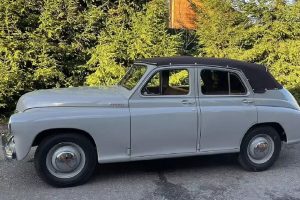 Реставрированный кабриолет ГАЗ М-20К «Победа» 1951 года выставлен в Москве за 8 млн рублей