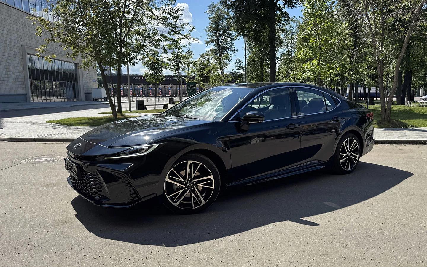 Рост утильсбора поднимет ценник Toyota Camry до 6,5 млн рублей уже в 2026-м