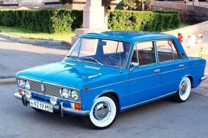 Почти «капсула времени»: в Тамбове выставлен ВАЗ-2103 1979 года с пробегом 13 тыс. км за 2 млн рублей