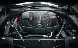 BMW разъяснила «шутку» Йохена Голлера: двигатели внутреннего сгорания не уйдут с конвейера вместе с приходом Neue Klasse