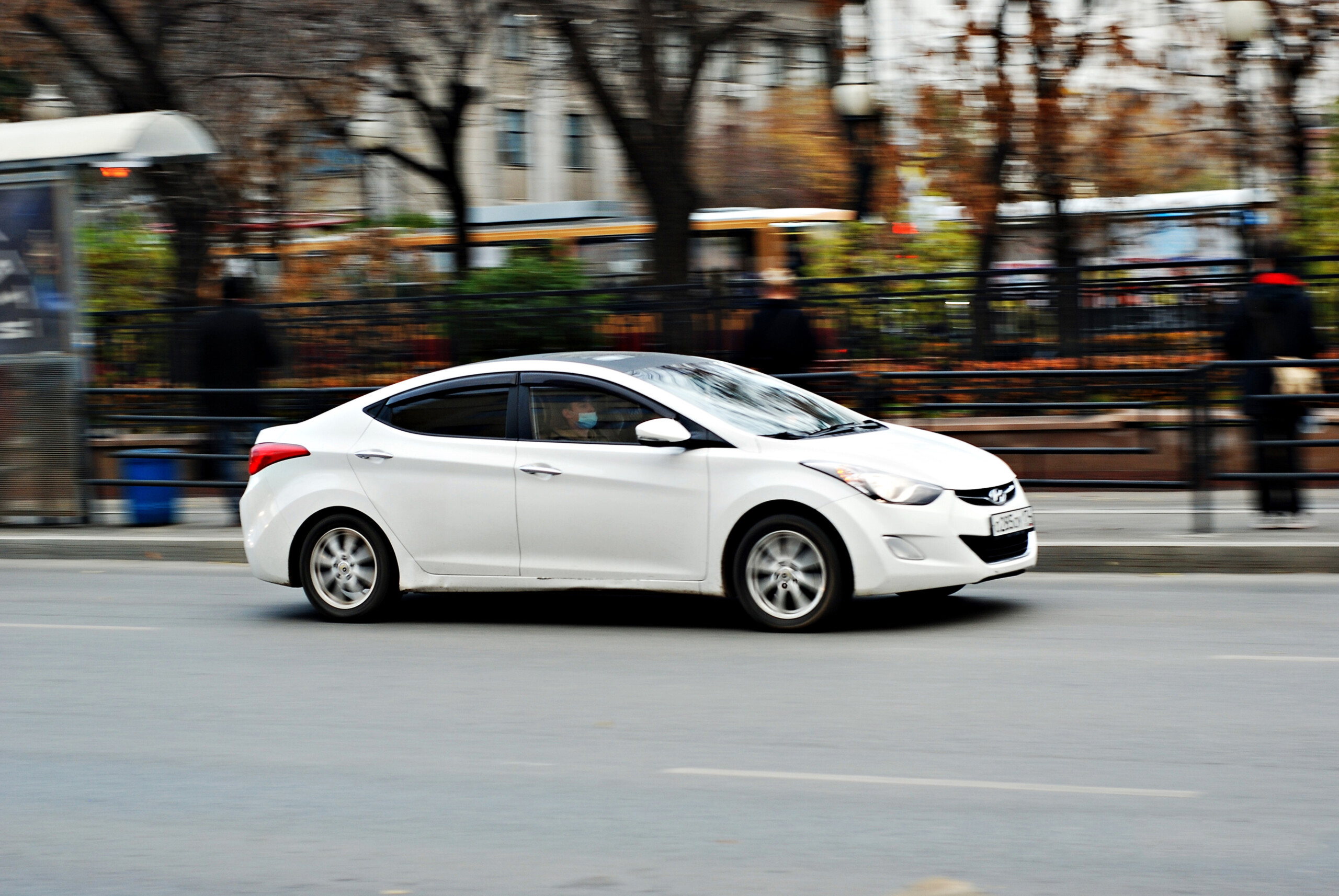 Сергей Миронов предложил освободить массовые автомобили от утильсбора, оставив повышенные ставки для премиум-импорта