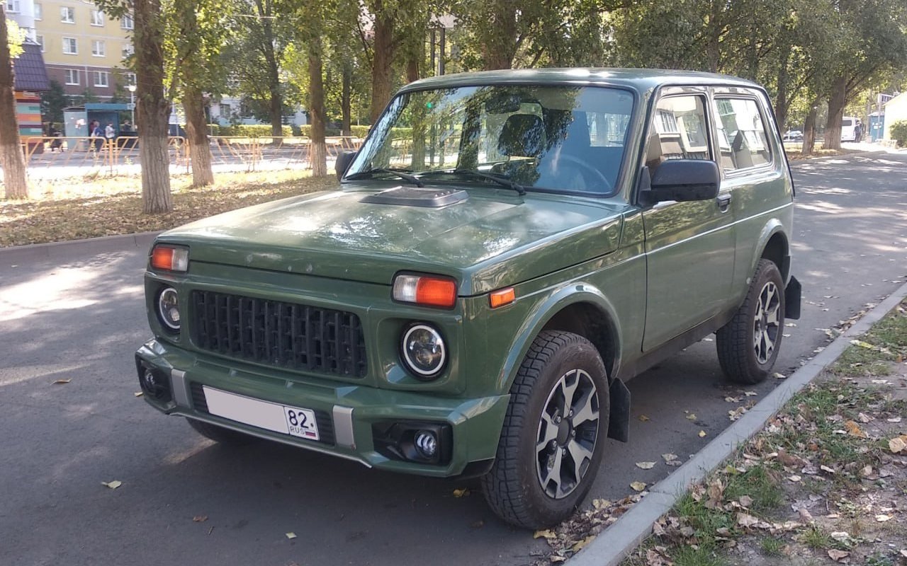 Lada Niva примерила облик Mercedes-Benz G-Class: тюнинг-комплекты превращают легендарный внедорожник в «мини-Гелик»