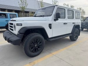 BAW вышел на российский рынок: внедорожник 212 и минивэн MPV уже доступны от 2,5 млн рублей