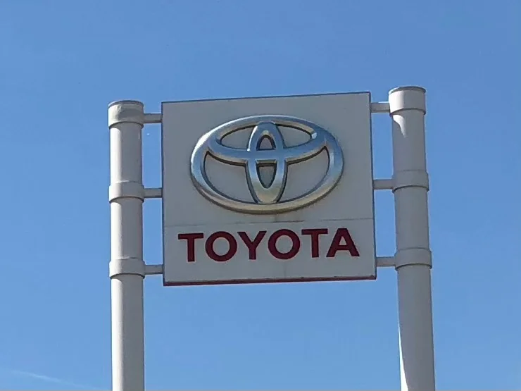 Toyota вернулась в топ-10 продаж в России: Автостат зафиксировал рост спроса почти на 96%