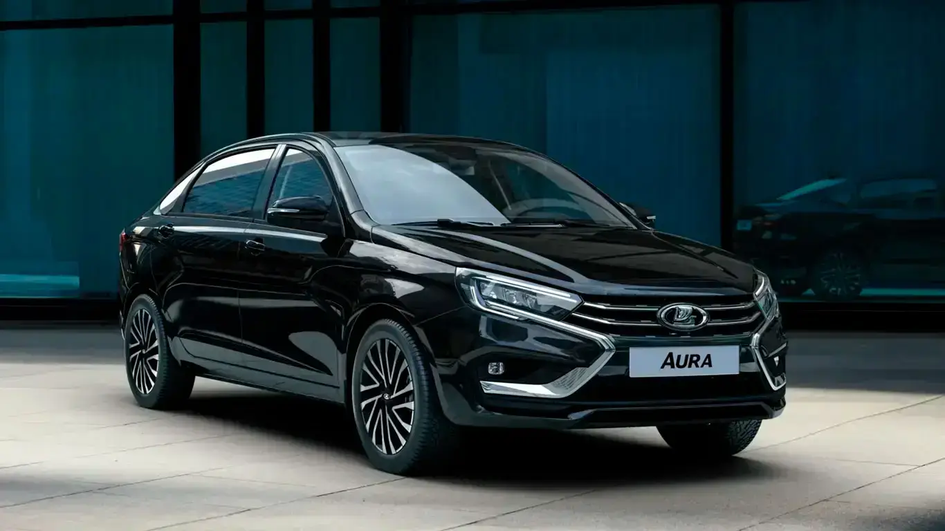 АвтоВАЗ запустил прямую скидку 400 000 рублей на флагманский седан Lada Aura