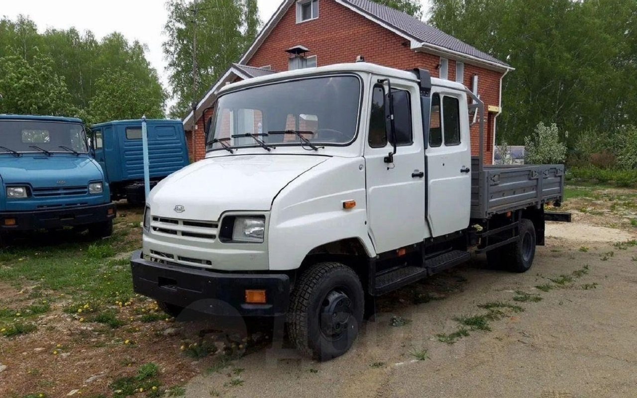 В Москве продают 7-местный ЗИЛ 5301 «Бычок» 2012 года с пробегом 25 км