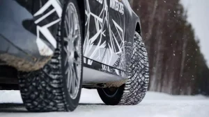 Российские автомобилисты переключаются на «липучку»: продажи фрикционных шин на Авито выросли на 22%