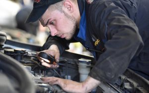 РОАД предлагает вернуть обязательный техосмотр для машин старше 15 лет и платить за утилизацию до 400 тыс. рублей