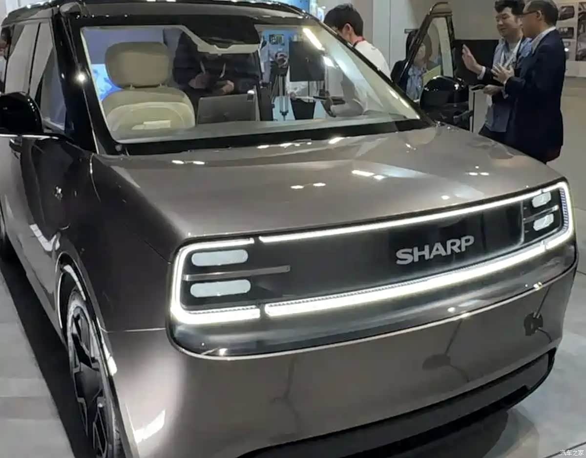 Sharp показала почти серийный электрический минивэн LDK+: «гостиная на колёсах» выходит на дороги в 2027-м