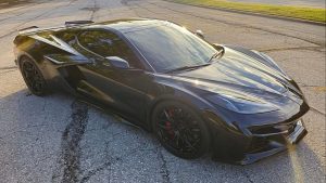 Chevrolet Corvette с пробегом 3860 км не нашёл покупателя — сотрудник GM не готов снижать цену