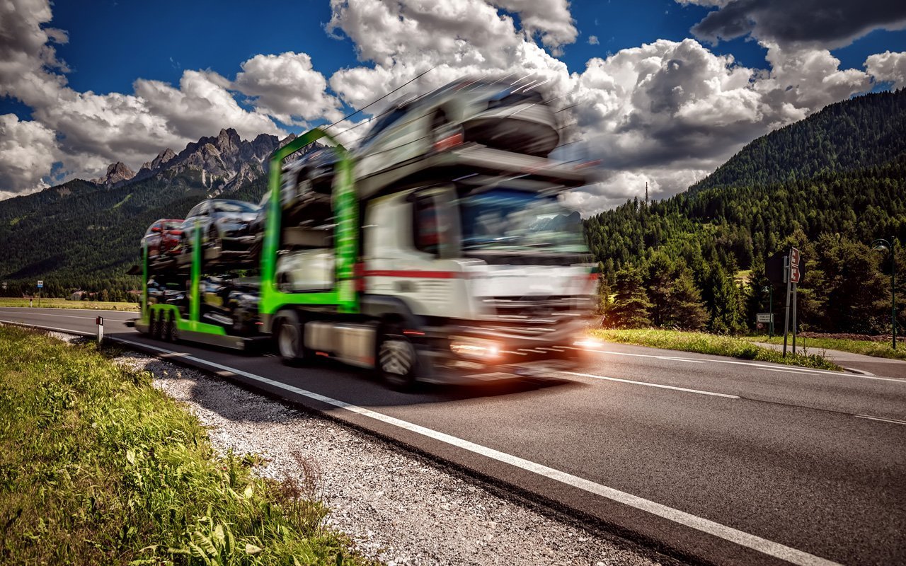 Импорт подержанных легковых автомобилей в Россию установил исторический максимум — 48,4 тыс. машин за сентябрь