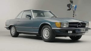 «Капсула времени»: в Британии нашли новый Mercedes-Benz 500SL 1982 года с пробегом 42 мили