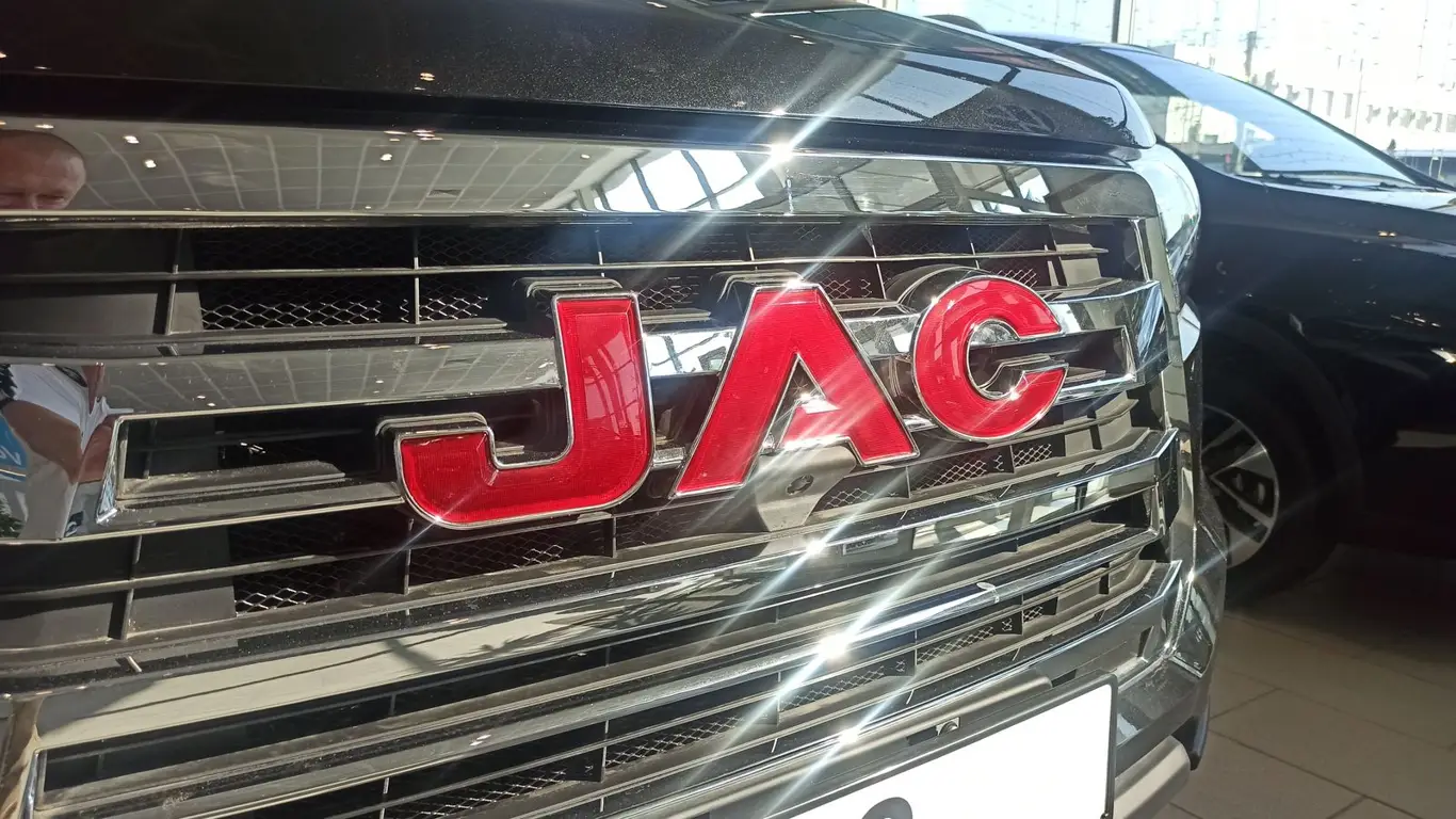 JAC укрепила лидерство на российском рынке пикапов: 26% сегмента по итогам сентября