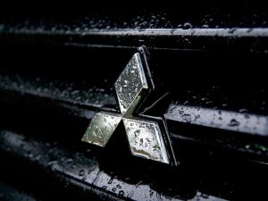 В Екатеринбурге выставили на продажу Mitsubishi Lancer Evolution 2004 года с пробегом 9500 км за 8 млн рублей