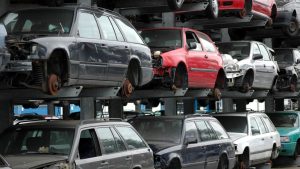 Минпромторг назвал «серый» импорт причиной неизбежного повышения утильсбора на мощные автомобили