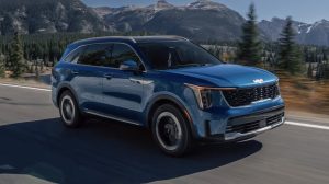 Новый Kia Sorento вновь доступен в России: цены стартуют с 4,3 млн рублей