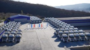 Начались поставки тягачей «Валдай 45» коммерческим перевозчикам: 200 машин переданы «Новоросметаллу»