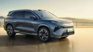 Продажи BYD за девять месяцев достигли 3,7 млн электрокаров и гибридов: рост 14%, в России спрос прыгнул на 66%