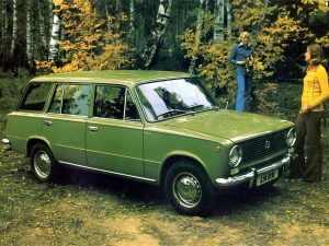 54-летний универсал Lada 2102 с пробегом 10 тыс. км выставлен в Новосибирске за 6 млн рублей