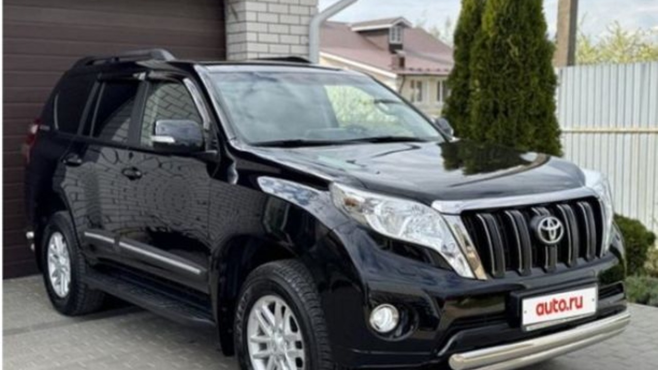 В России продают почти новый Toyota Land Cruiser Prado 150 вдвое дешевле актуального поколения