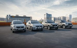АвтоВАЗ раскрыл цены Lada на 2026 год: Aura подешевеет на 354 тыс. руб., Largus — на 73 тыс. руб.