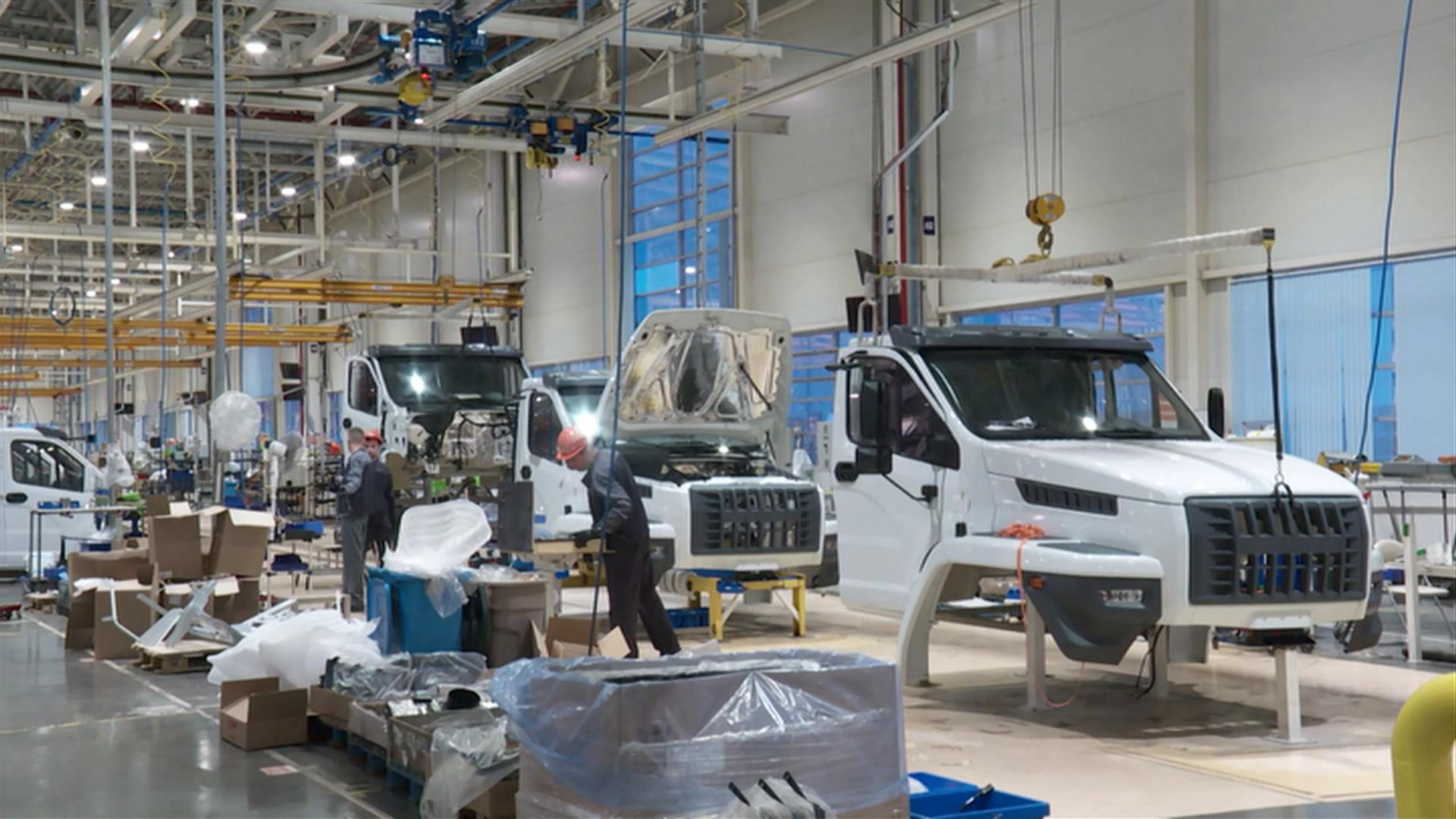 В России к концу лета 2026 года планируют перезапустить все бывшие иностранные автозаводы