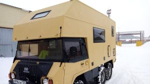 В Сургуте построили внедорожный автодом на базе Pinzgauer 712 с дизелем Nissan и клиренсом 45 см