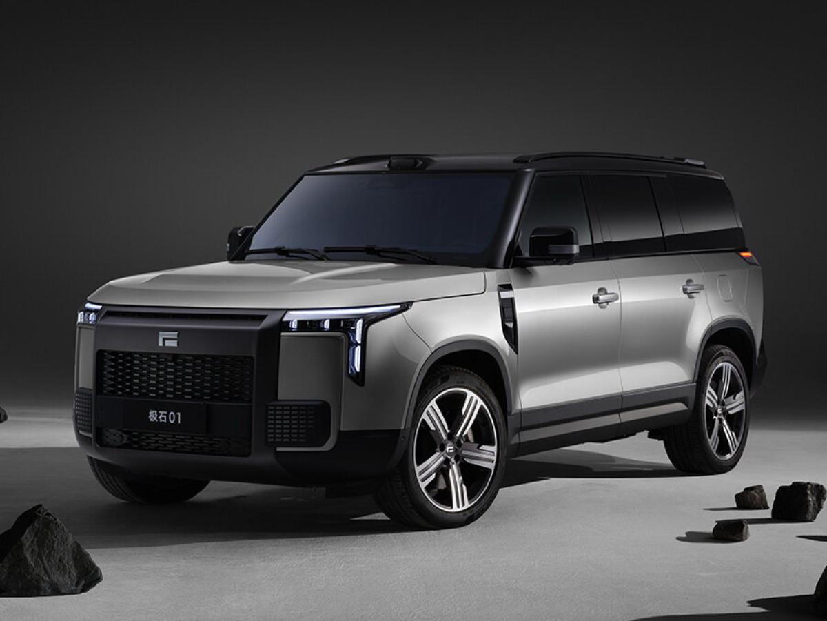 В России стартуют официальные продажи гибридных внедорожников Rox с полной гарантией